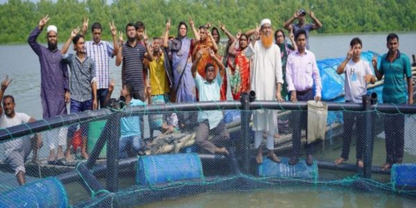 সম্পূরক খাদ্যে প্রথমবারের মতো খাঁচায় কোরাল মাছ চাষে সফলতা